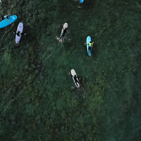 Adeje - Twinfin & Surf Yoga Camp מלון קיאו סלבאחה