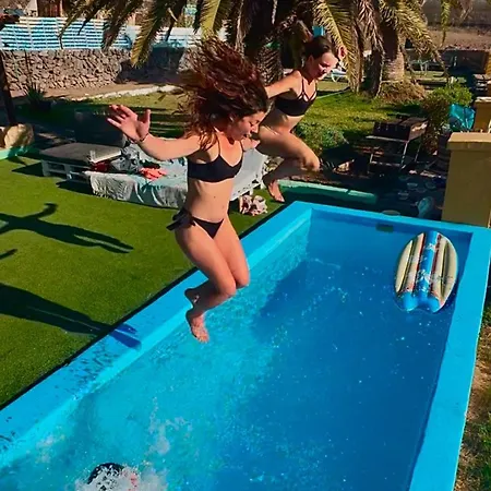 Twinfin Yoga Y Surfcamp - Adeje