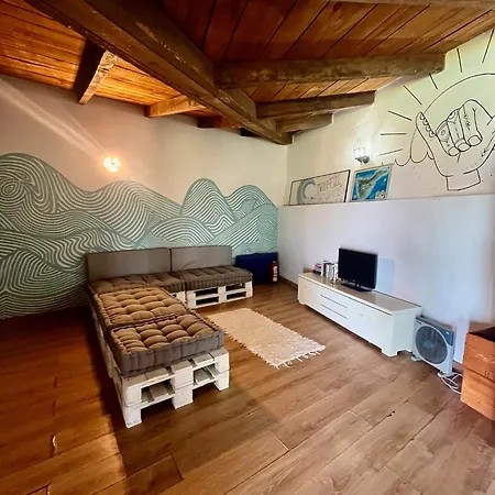 Adeje - Twinfin & Surf Yoga Camp מלון