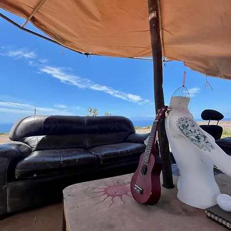 מלון Adeje - Twinfin & Surf Yoga Camp 2*